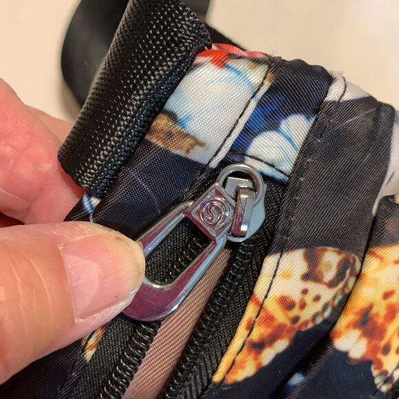 Soyater multi zipper compartment crossbody novelty nylon bag w/butterfly detail. - Picture 11 of 12